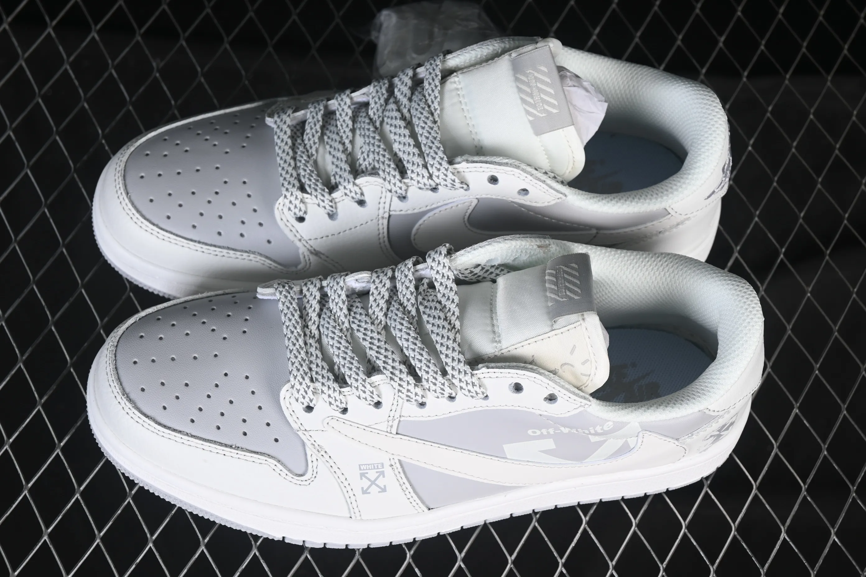 All categories Air Jordan Jordan series basketball shoes Air Jordan 1 Low High-end customized low-top sneakers Travis Scott x Fragment Design x Air Jordan 1 Low OG SP AJ1 Joe 1 OFF joint starlight gray low-top cultural casual sneakers DZ5899-009